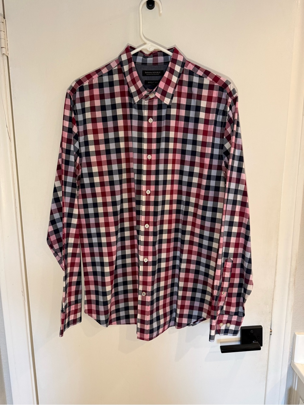 Banana Republic Men's Long-Sleeve Plaid Button-Down in Red, Navy & White